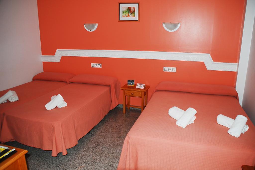 Hostal Mary Tere Salobreña Buitenkant foto